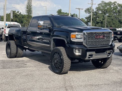 Used 2018 GMC Sierra 3500 Denali w/ Duramax Plus Package AWD/4WD image 21
