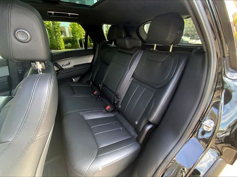 Used 2025 Land Rover Range Rover Sport image 18