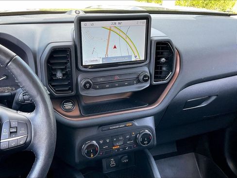 Used 2023 Ford Bronco Sport Outer Banks w/ Tech Package AWD/4WD image 17