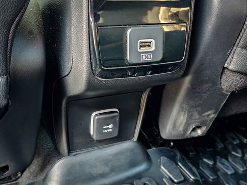 Certified 2024 Jeep Compass Latitude image 31