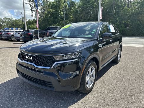 Used 2023 Kia Sorento LX FWD image 12