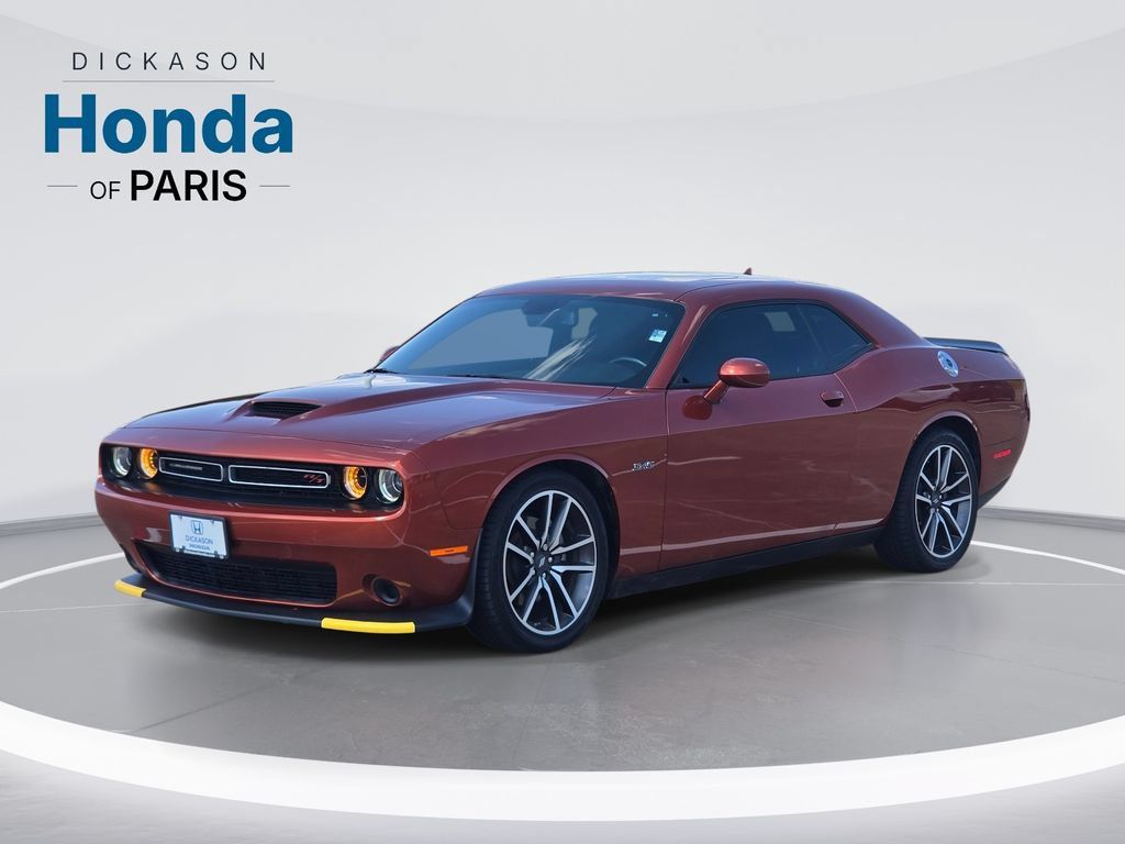 Used 2023 Dodge Challenger R/T RWD image 2