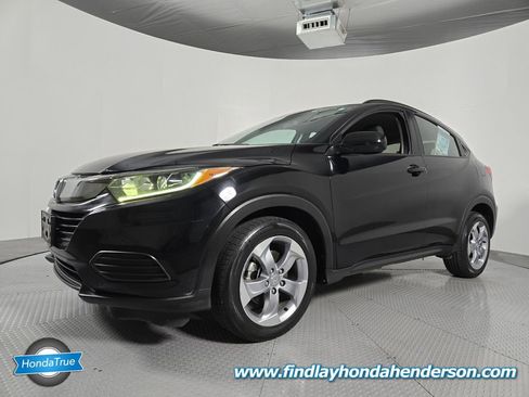 Certified 2021 Honda HR-V LX image 2