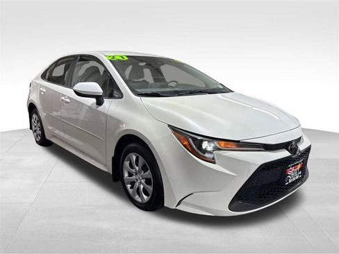 Used 2021 Toyota Corolla LE w/ Carpet Mat Package (TMS) FWD image 3
