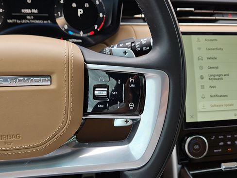 Used 2023 Land Rover Range Rover SE AWD/4WD image 19