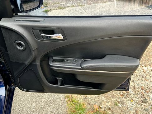 Used 2014 Dodge Charger SE image 17