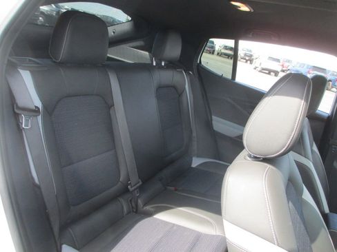 Used 2024 Buick Envista Preferred w/ Convenience II Package image 18