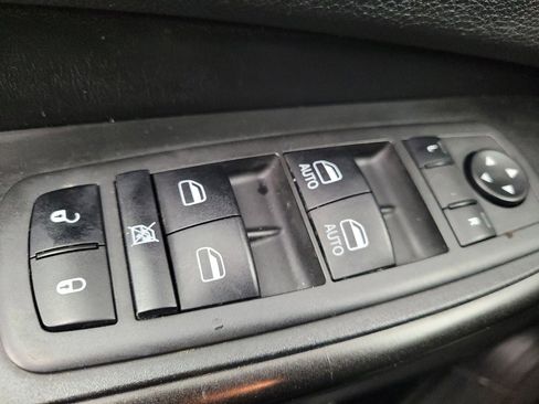 Used 2019 Jeep Cherokee Trailhawk w/ Comfort/Convenience Group image 27