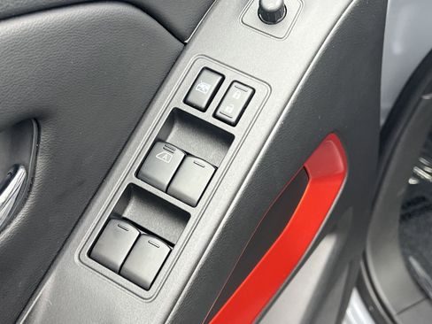 Used 2025 Nissan Frontier PRO-4X image 15