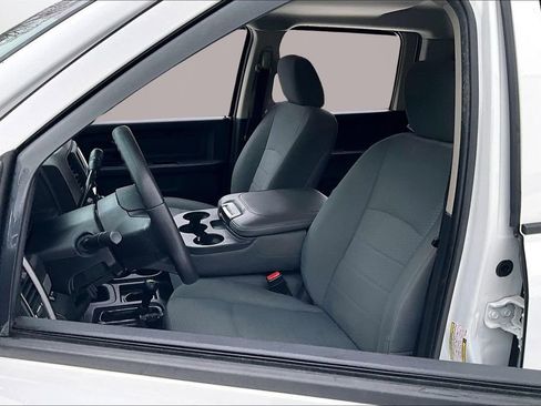 Used 2017 RAM 2500 Tradesman w/ Chrome Appearance Group image 18