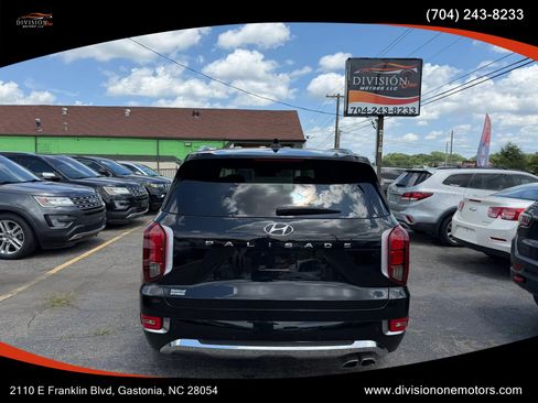 Used 2022 Hyundai Palisade Calligraphy w/ Winter Package AWD/4WD image 4