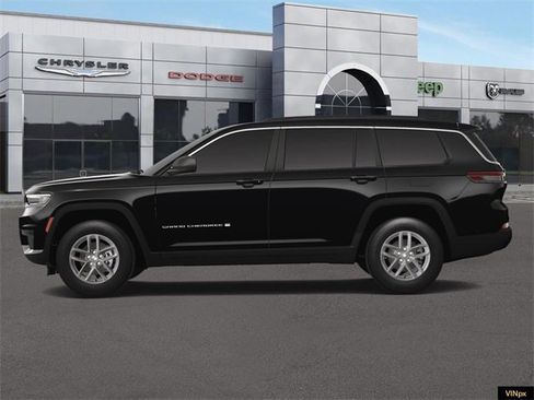 New 2025 Jeep Grand Cherokee L Laredo image 3