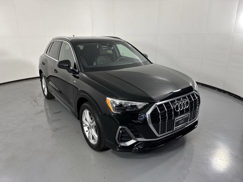 Used 2020 Audi Q3 2.0T Premium w/ Convenience Package AWD/4WD image 33