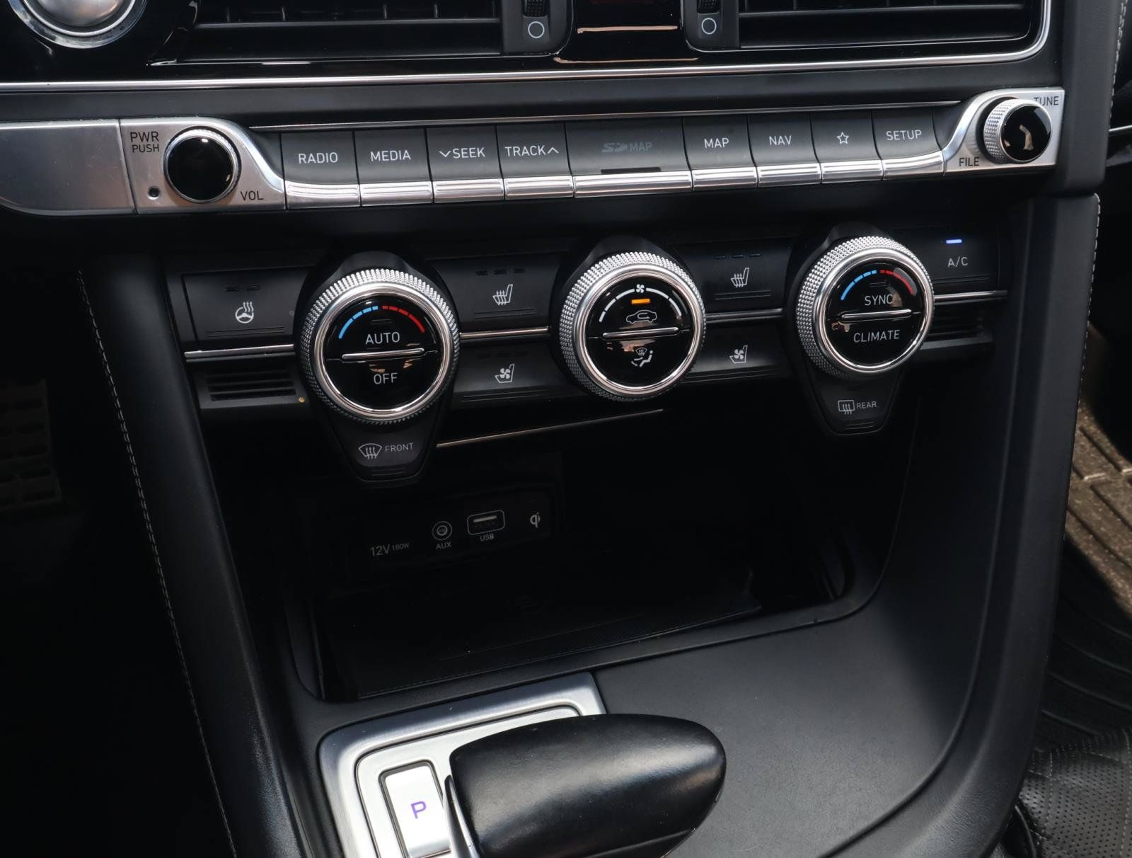 Used 2020 Genesis G70 3.3T w/ Sport Package RWD image 24