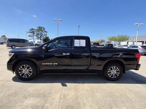 Used 2020 Nissan Titan SV w/ SV Convenience Package image 18