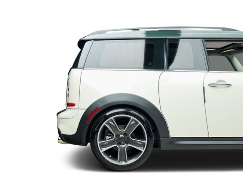 Used 2013 MINI Cooper Clubman S image 32