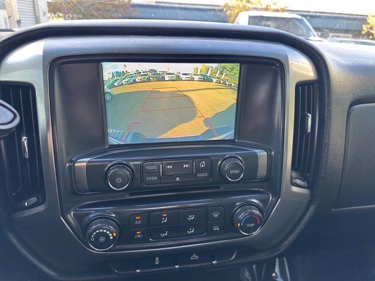 Used 2018 Chevrolet Silverado 1500 LT AWD/4WD image 17