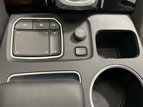 Used 2024 Acura MDX SH-AWD image 23