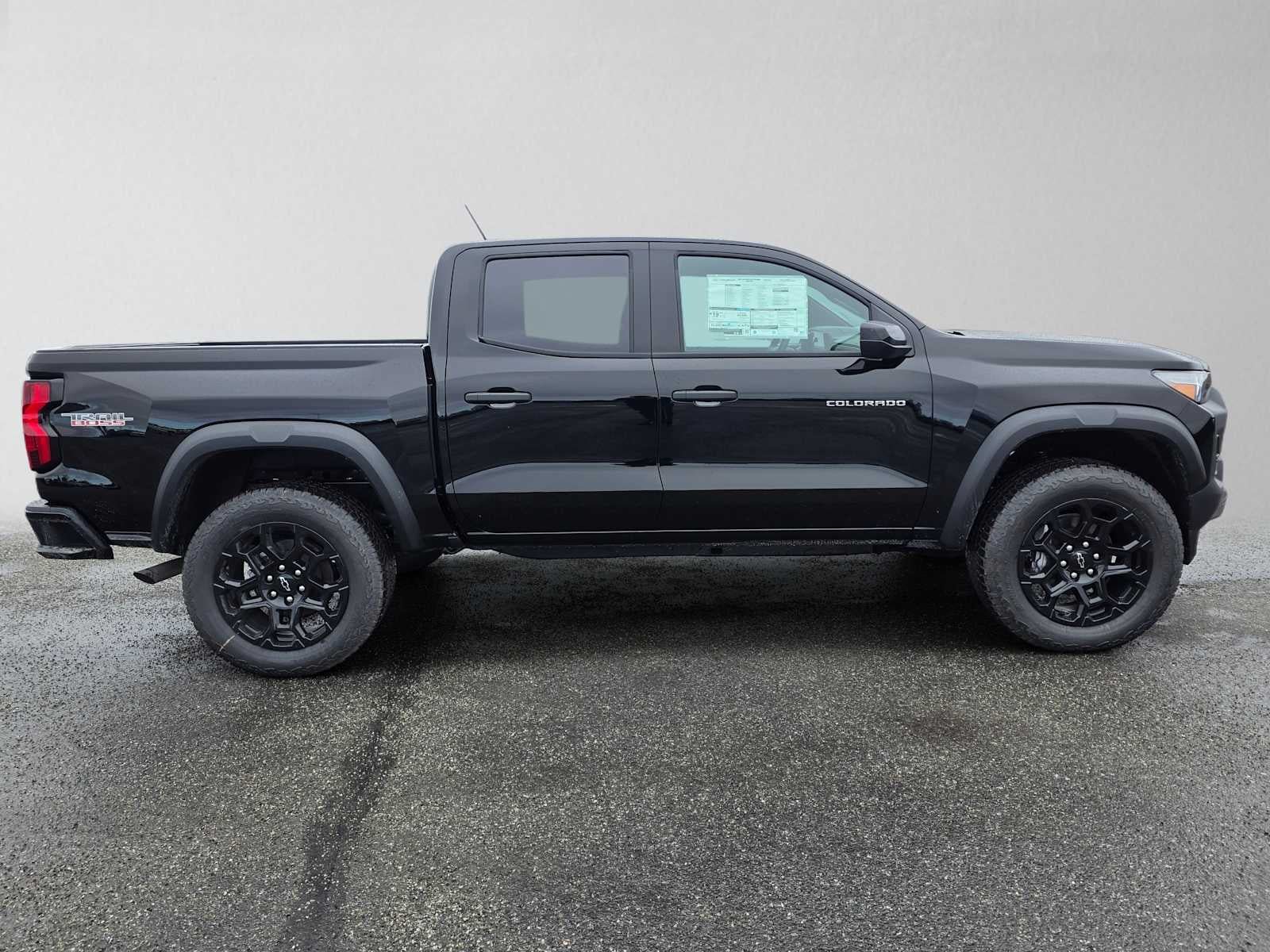 New 2026 Chevrolet Colorado Trail Boss AWD/4WD image 2