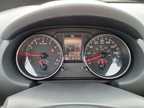 Used 2015 Nissan Rogue S w/ Convenience Package FWD image 24