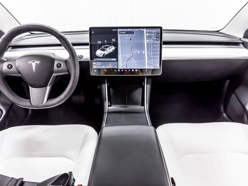 Used 2020 Tesla Model 3 Long Range image 16