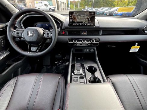 New 2025 Honda Pilot Black Edition image 12