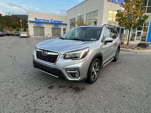 Used 2021 Subaru Forester Touring image 9