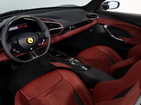 Used 2024 Ferrari 296 GTS RWD image 17