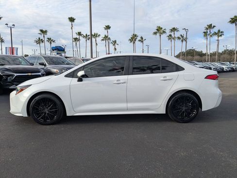 Used 2021 Toyota Corolla LE image 7