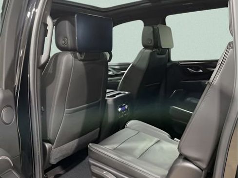 Used 2021 GMC Yukon XL Denali AWD/4WD image 28
