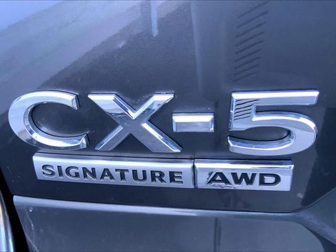 Used 2025 MAZDA CX-5 Signature image 9