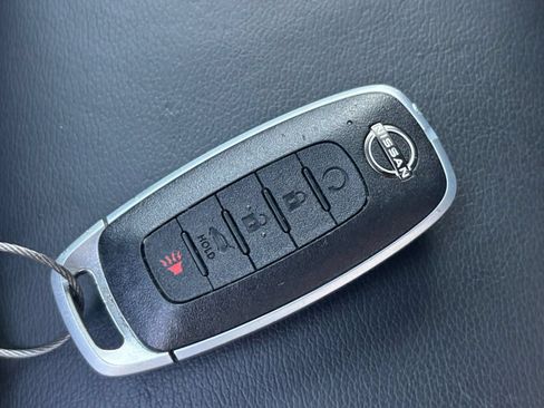Used 2026 Nissan Rogue SL FWD image 21