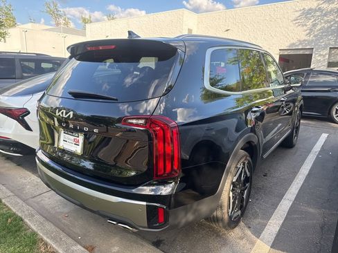 Used 2025 Kia Telluride S image 7