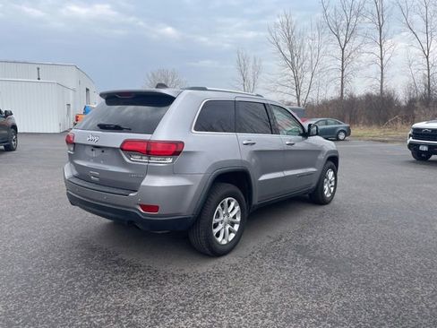 Used 2021 Jeep Grand Cherokee Laredo image 11