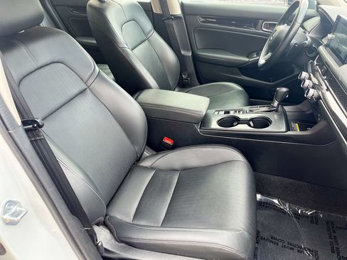 Used 2022 Honda Civic Touring image 29