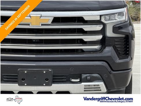 Used 2023 Chevrolet Silverado 1500 High Country w/ High Country Premium Package AWD/4WD image 8