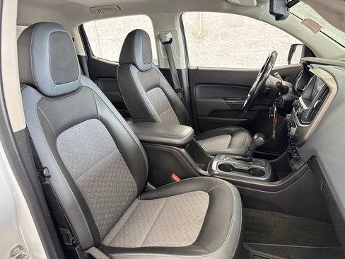 Used 2017 Chevrolet Colorado Z71 AWD/4WD image 47