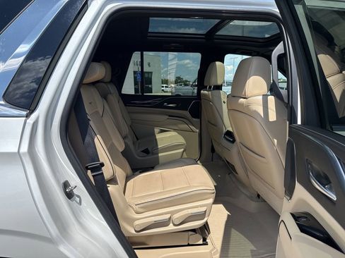 Used 2021 Cadillac Escalade Premium Luxury w/ Performance Package image 20