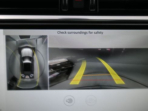 Used 2021 Jaguar F-PACE R-Dynamic S image 15