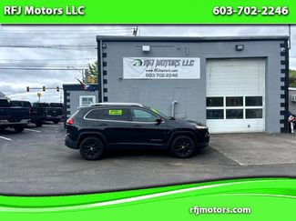 Used 2016 Jeep Cherokee Latitude w/ Cold Weather Group image 1