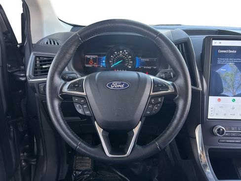 Used 2023 Ford Edge Titanium image 12