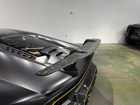 Used 2018 Lamborghini Huracan AWD/4WD image 18
