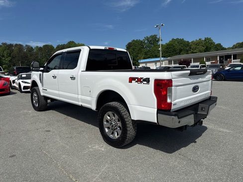 Used 2017 Ford F250 Lariat w/ Lariat Ultimate Package image 3