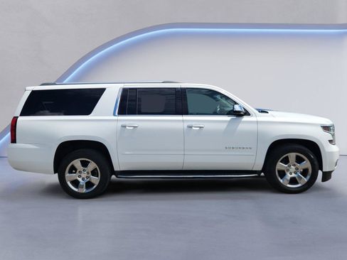 Used 2017 Chevrolet Suburban Premier AWD/4WD image 2