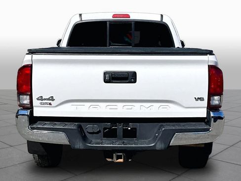 Certified 2019 Toyota Tacoma SR5 AWD/4WD image 5