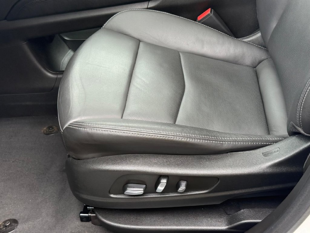 Used 2024 Cadillac XT6 Sport w/ LPO, Floor Liner Package AWD/4WD image 24