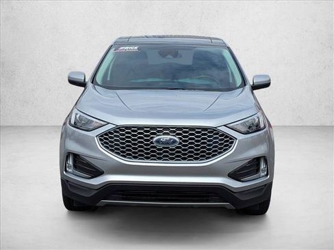 Used 2024 Ford Edge SEL w/ Convenience Package AWD/4WD image 2