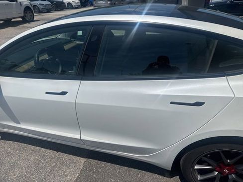 Used 2022 Tesla Model 3 Long Range AWD/4WD image 11