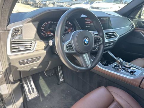 Used 2022 BMW X5 M50i w/ Executive Package image 23
