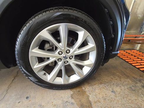 Used 2022 Ford Explorer Platinum w/ Equipment Group 601A RWD image 26